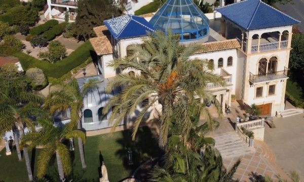 Villa de estilo Andaluz en Villamartin Orihuela Costa